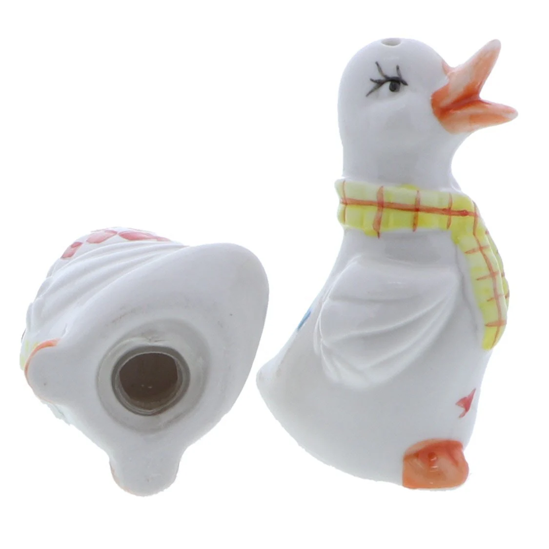 Ceramic White Duck Salt & Pepper Shakers Wearing Scarves - Image 3